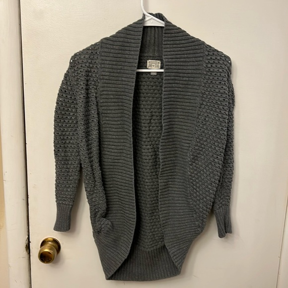 Converse Women’s Sweater Grey Size Medium - Picture 1 of 4